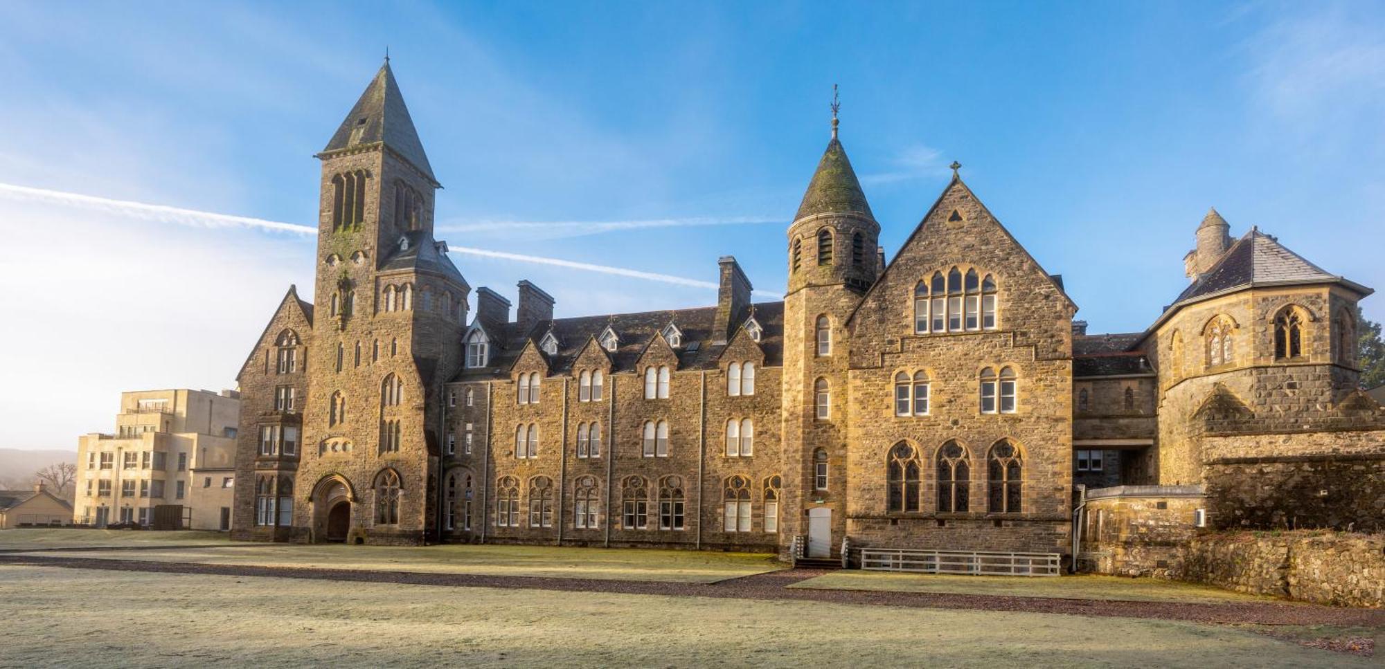 Ac19 Lower North Aisle - Luxury Self Catering 2 Bedroom Apartment Fort Augustus Exterior photo